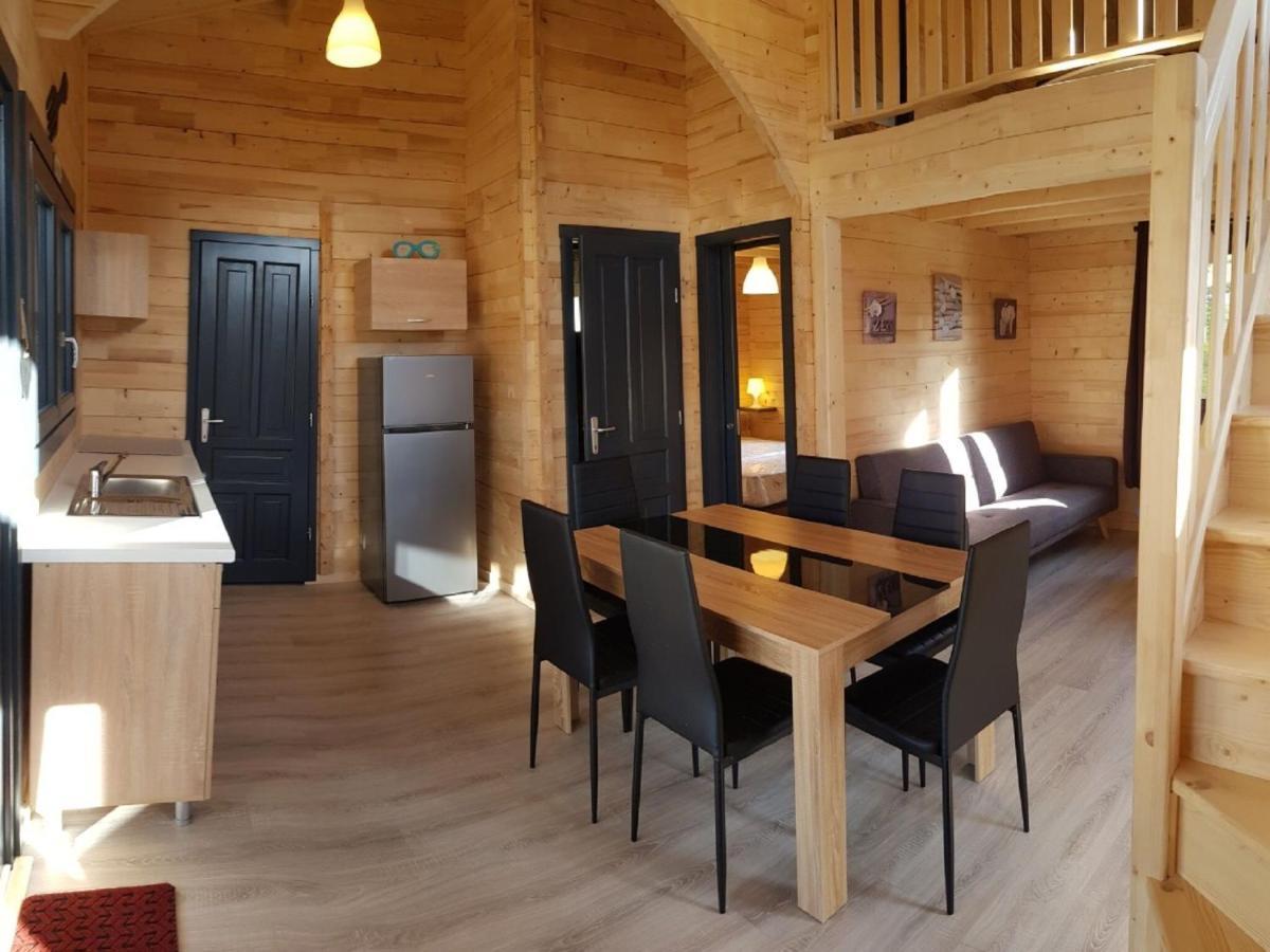 Chalet In Saint Laurent On A Slope Buitenkant foto